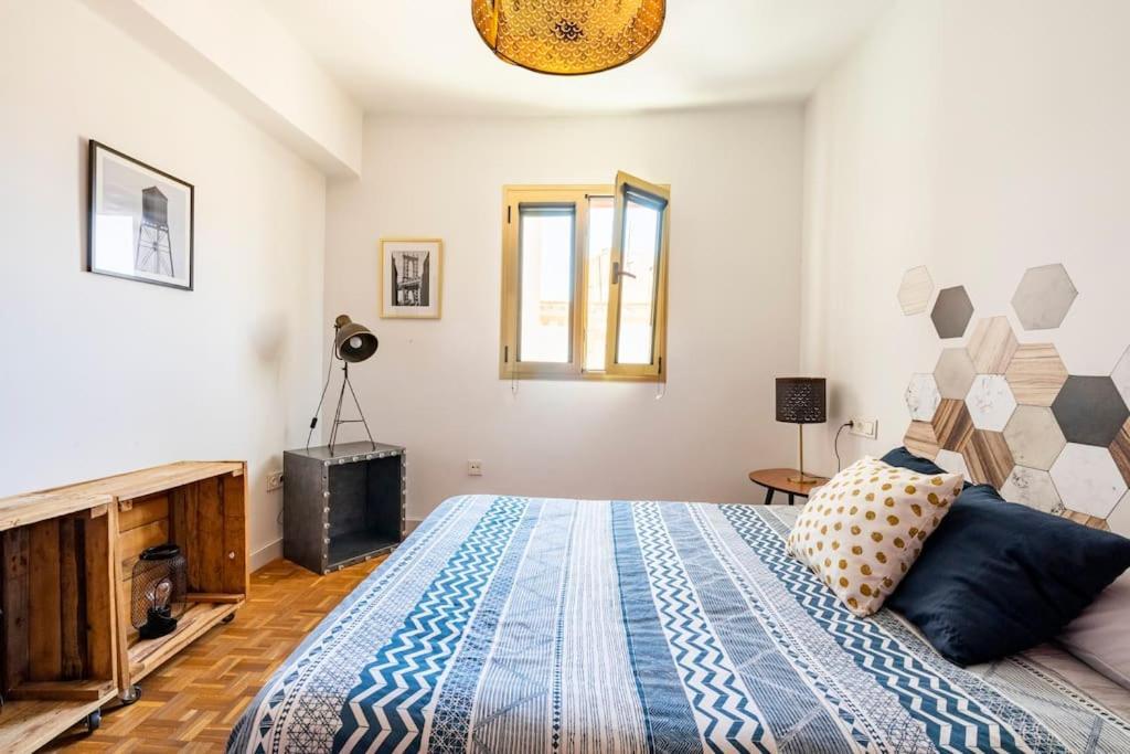 Lifehouse Cathedral * Free Parking* Superiorwifi* Apartment Алмерия Екстериор снимка