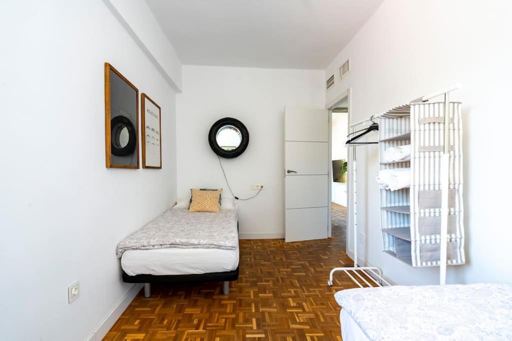 Lifehouse Cathedral * Free Parking* Superiorwifi* Apartment Алмерия Екстериор снимка