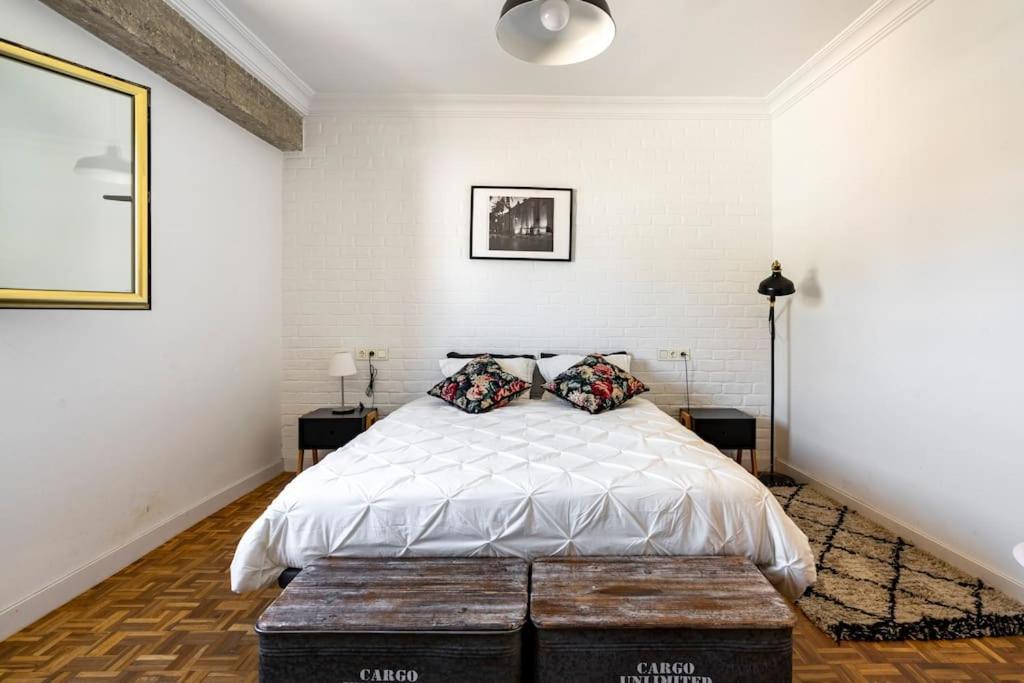 Lifehouse Cathedral * Free Parking* Superiorwifi* Apartment Алмерия Екстериор снимка